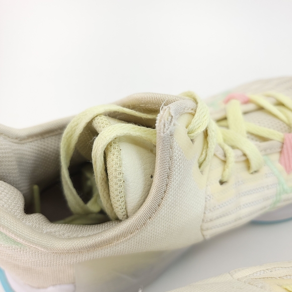 Nike Lebron Witness 6 'Easter' Coconut Milk Sneakers Size 6.5Y Wmn 8 DD0423-103 - Picture 3 of 8
